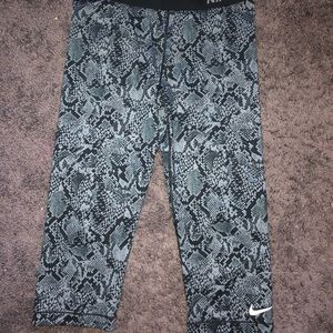 Nike Pro compression capris